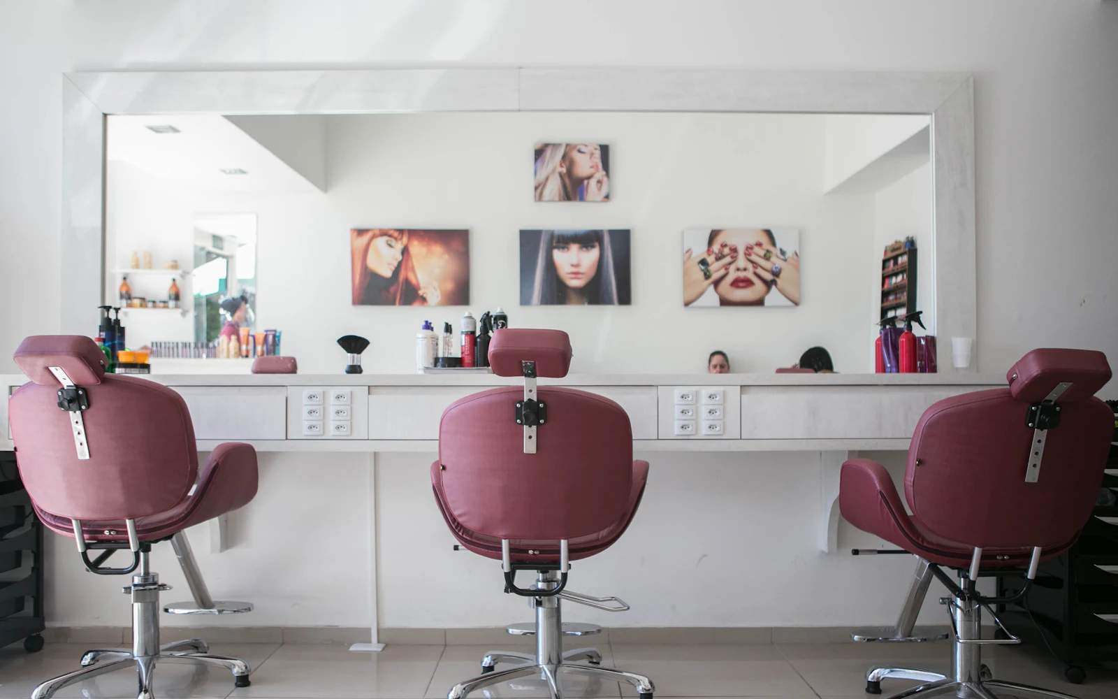 Salon with pink chairs